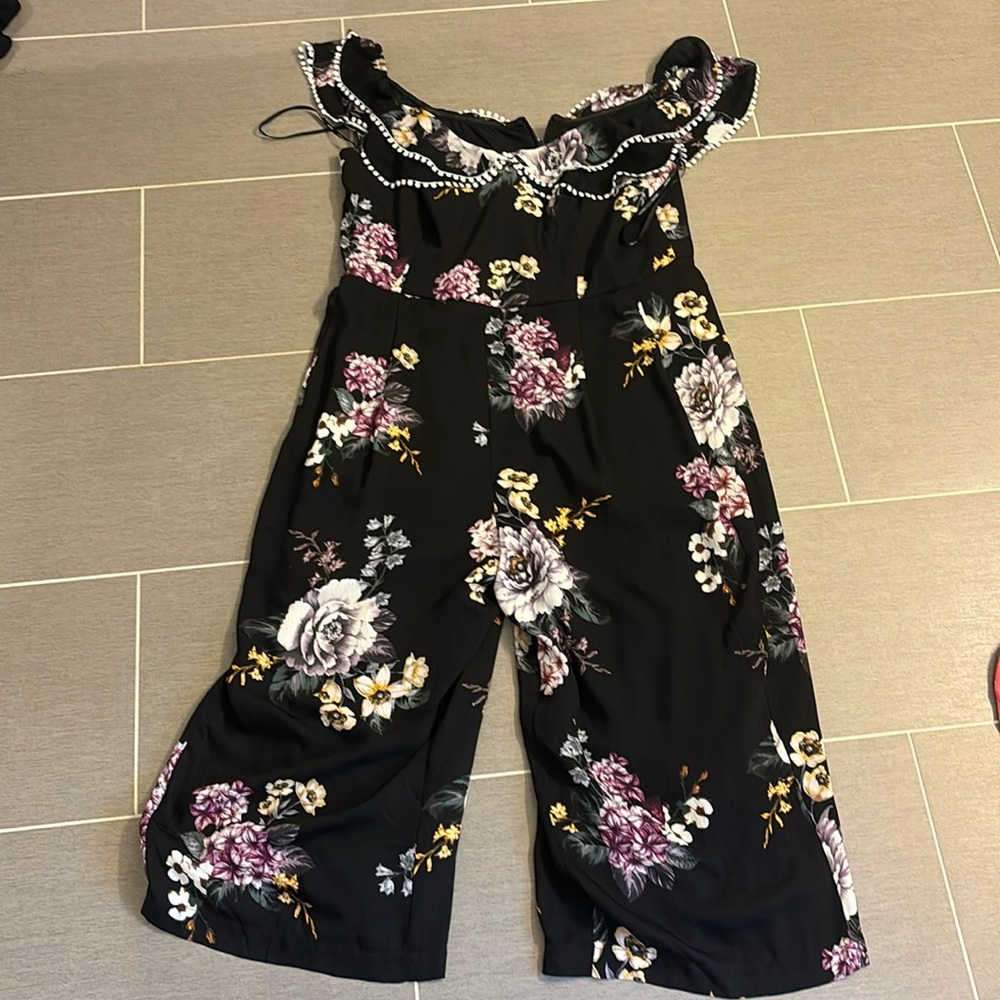 City Chic off the shoulder jumper. Size L/20. NWT.